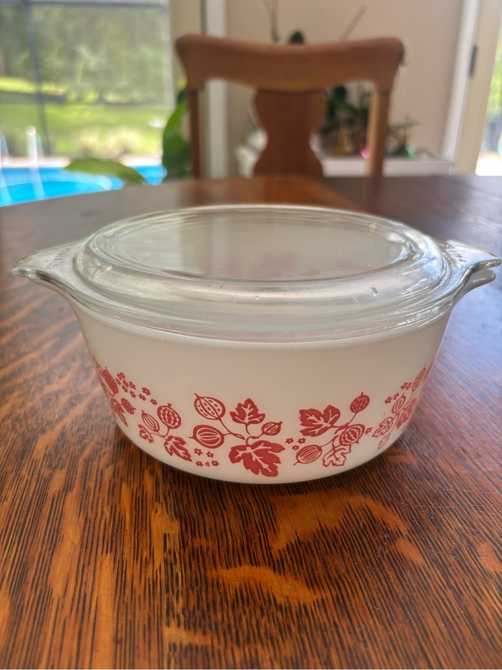 Vintage gooseberry Pyrex